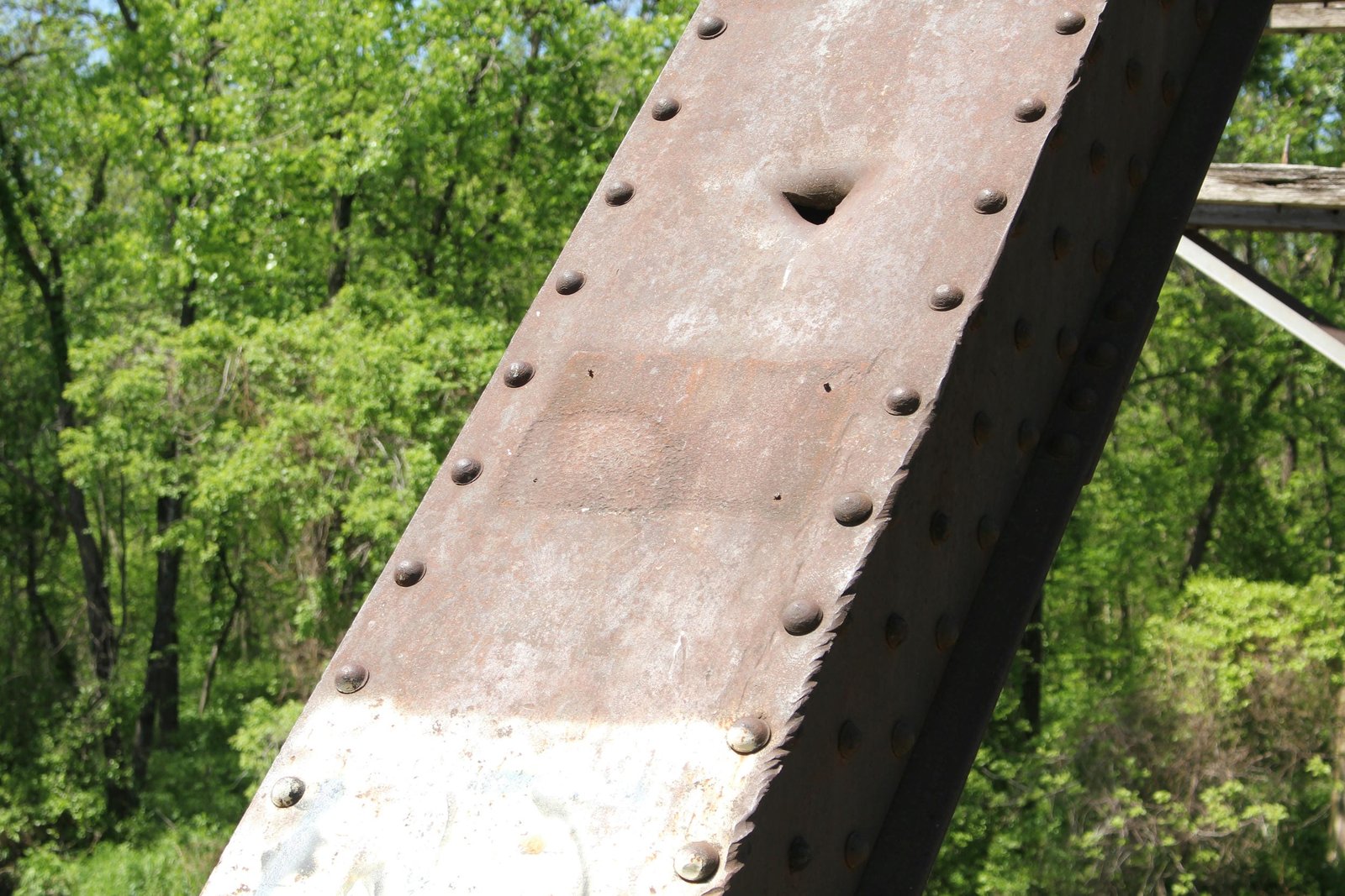 Missing plaque, main span